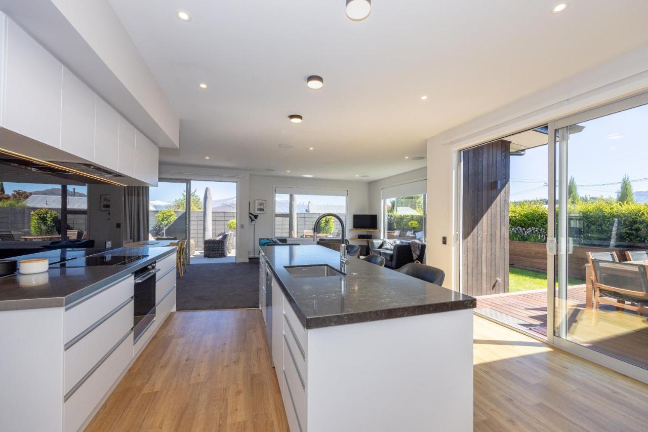 Prime Location On Warren St - 3 Bedroom Town House Wanaka Ngoại thất bức ảnh